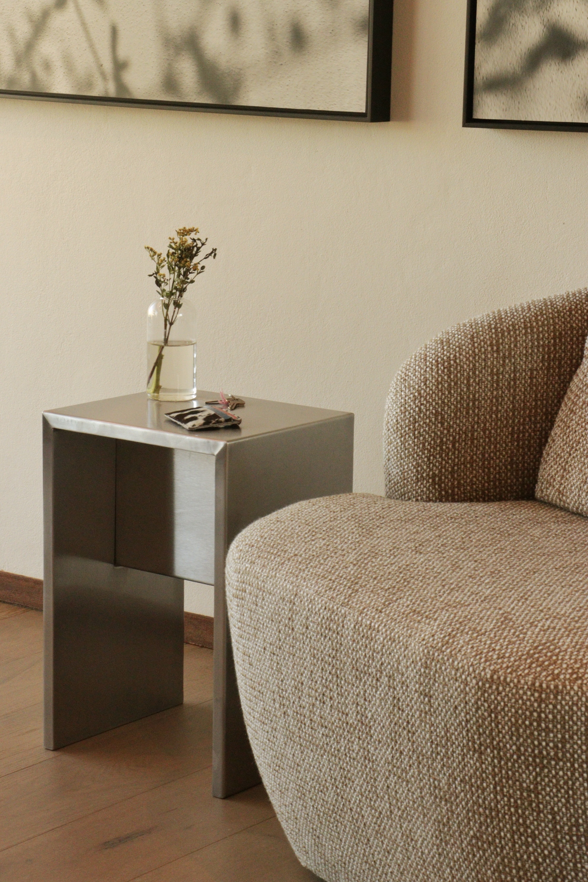 Alust — Side table